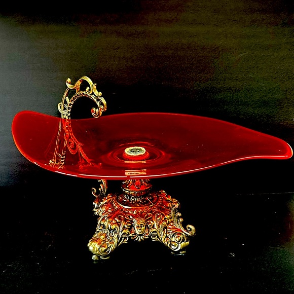 Mid Century orange glass centrepiece with cast metal Medusa faces base - Picture 14 of 15